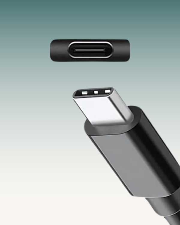 USB-C/USB-A power cable, included in your starter kit, is the key to recharging your Svelt'EASE module with ease.